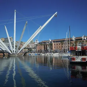 Porta Sul Porto Antico Gênes